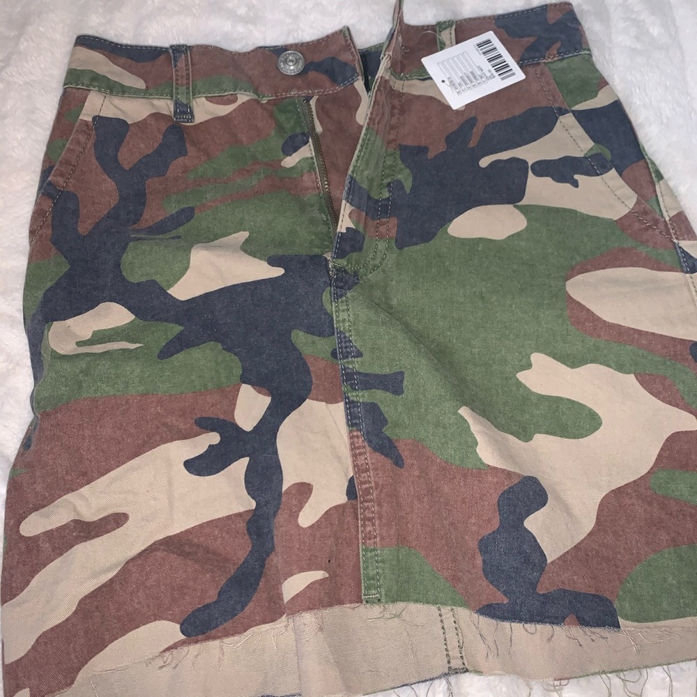 Camo mini skirt
